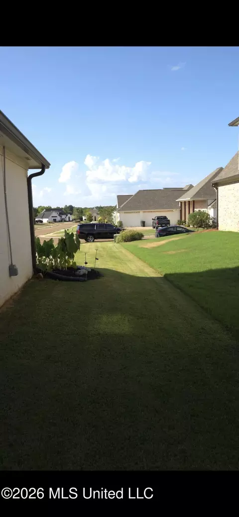 Exterior - 162 Coventry Ln, Canton, MS 39046 photo 6 of 6