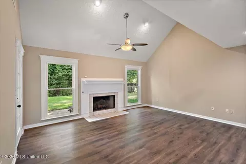 Living - 123 Hanover Dr, Brandon, MS 39047 photo 3 of 4