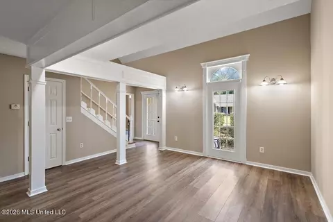 Living - 123 Hanover Dr, Brandon, MS 39047 photo 4 of 4