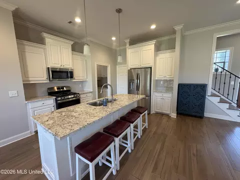 Kitchen - 196 Falls Xing, Madison, MS 39110 photo 3 of 5