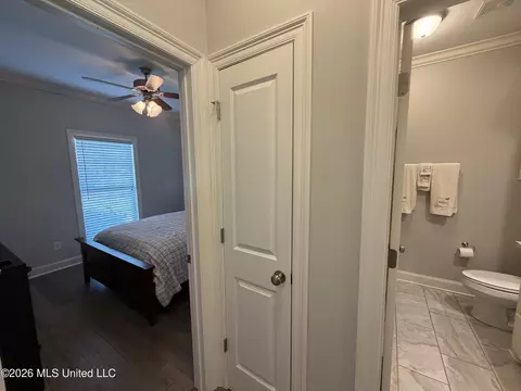 Entry Way - 196 Falls Xing, Madison, MS 39110 photo 4 of 4