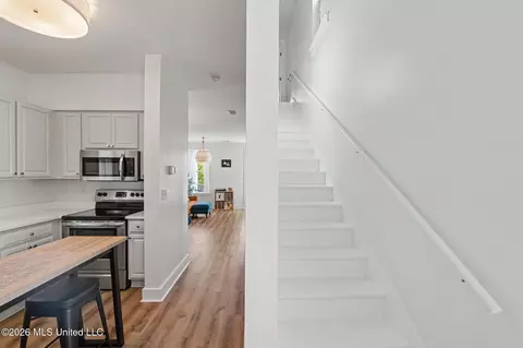 Entry Way - 215 E 2nd St #30, Pass Christian, MS 39571 photo 1 of 1