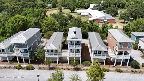 Other - 215 E 2nd St #30, Pass Christian, MS 39571 photo 7 of 10