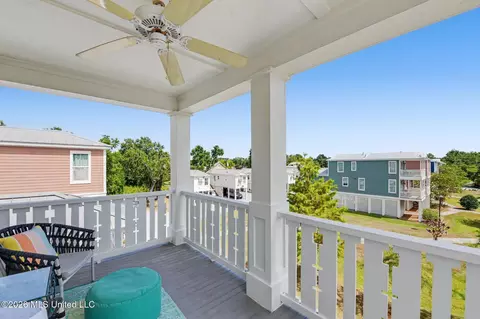 Exterior - 215 E 2nd St #30, Pass Christian, MS 39571 photo 8 of 11
