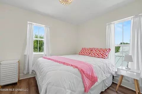 Bedroom - 215 E 2nd St #30, Pass Christian, MS 39571 photo 5 of 6