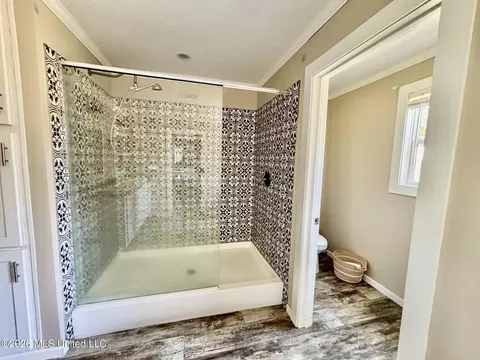Bath - 1014 Diane Cir, Summit, MS 39666 photo 1 of 5