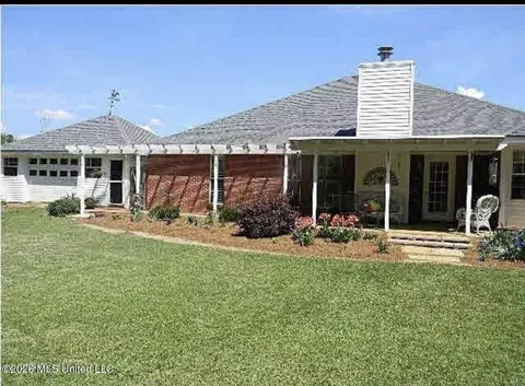 943 Eagles Nest Dr, Byram, MS 39272 photo 4