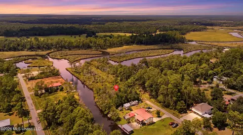 00 3rd St, Bay Saint Louis, MS 39520