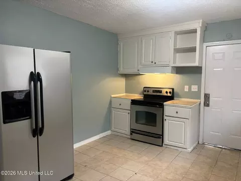 2548 Belvedere Dr, Jackson, MS 39204 photo 2