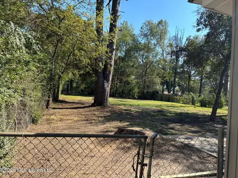 2548 Belvedere Dr, Jackson, MS 39204 photo 6