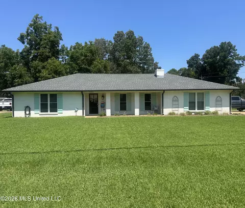 332 E School St, Ridgeland, MS 39157