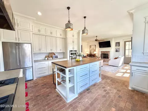 Kitchen - 115 Republic St, Madison, MS 39110 photo 10 of 10