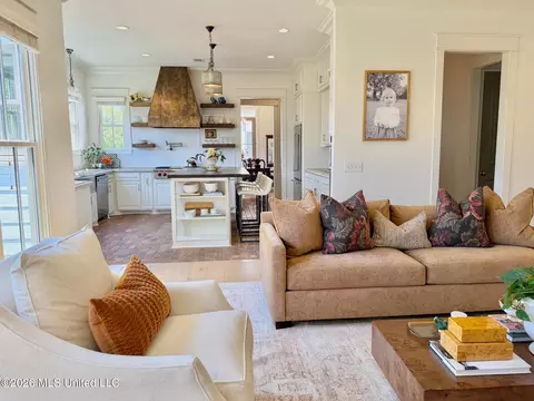 Living - 115 Republic St, Madison, MS 39110 photo 2 of 7