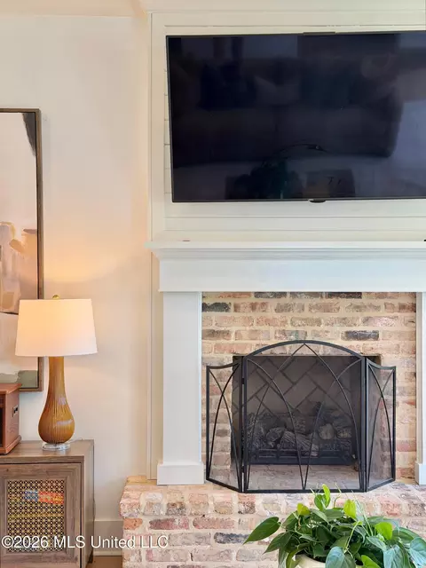 Living - 115 Republic St, Madison, MS 39110 photo 6 of 7