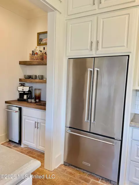 Kitchen - 115 Republic St, Madison, MS 39110 photo 2 of 10