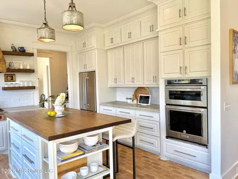 Kitchen - 115 Republic St, Madison, MS 39110 photo 9 of 10