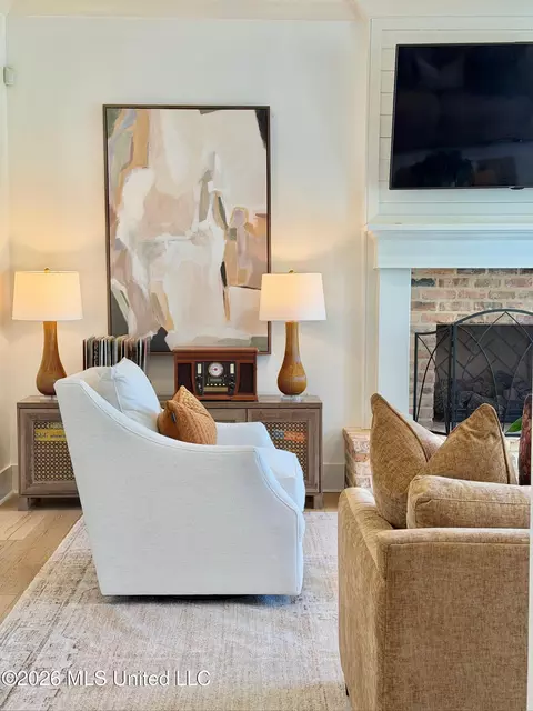 Living - 115 Republic St, Madison, MS 39110 photo 3 of 7