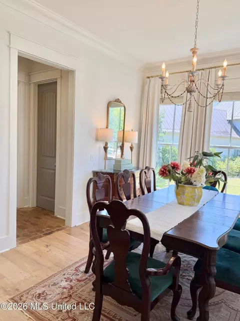 Dining - 115 Republic St, Madison, MS 39110 photo 3 of 4