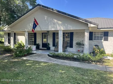 Exterior - 14305 Timber Ridge Dr, Moss Point, MS 39562 photo 2 of 5