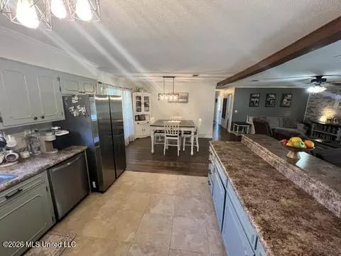 Kitchen - 14305 Timber Ridge Dr, Moss Point, MS 39562 photo 1 of 7