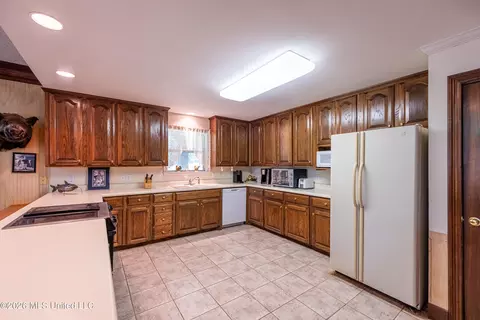 Kitchen - 8 Freedom Rd, Natchez, MS 39120 photo 2 of 3