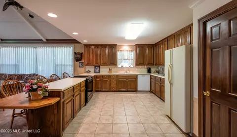 Kitchen - 8 Freedom Rd, Natchez, MS 39120 photo 3 of 3