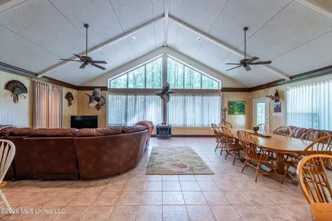 Dining - 8 Freedom Rd, Natchez, MS 39120 photo 3 of 4