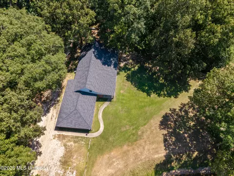 Exterior - 8 Freedom Rd, Natchez, MS 39120 photo 2 of 3