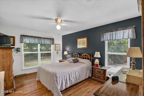 Bedroom - 8717 Pine Ridge Blvd, Diamondhead, MS 39525 photo 3 of 4