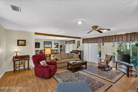 Living - 8717 Pine Ridge Blvd, Diamondhead, MS 39525 photo 4 of 4