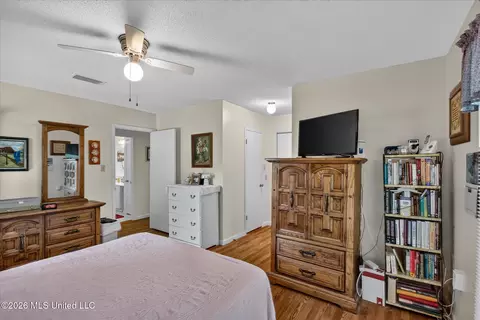 Bedroom - 8717 Pine Ridge Blvd, Diamondhead, MS 39525 photo 4 of 4