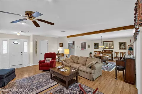 Living - 8717 Pine Ridge Blvd, Diamondhead, MS 39525 photo 3 of 4