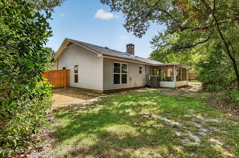Exterior - 8717 Pine Ridge Blvd, Diamondhead, MS 39525 photo 2 of 3