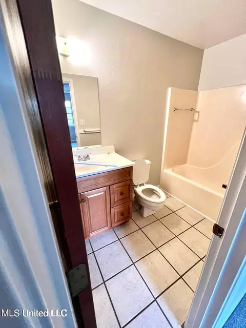 Bath - 5596 Daugherty Rd #A, Long Beach, MS 39560 photo 1 of 2