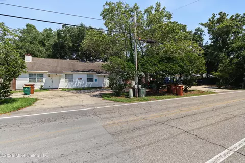 Exterior - 5596 Daugherty Rd #B, Long Beach, MS 39560 photo 3 of 3