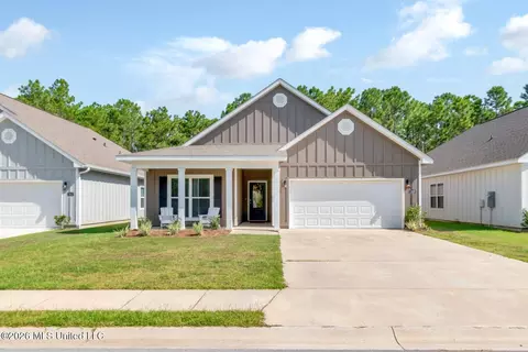 7808 Coral Ln, Ocean Springs, MS 39564