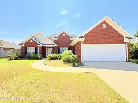 Exterior - 151 Saint James, Grenada, MS 38901 photo 4 of 5