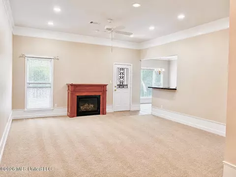 Living - 151 Saint James, Grenada, MS 38901 photo 1 of 1