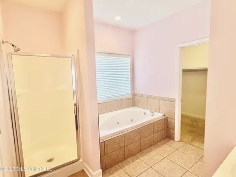 Bath - 151 Saint James, Grenada, MS 38901 photo 2 of 3