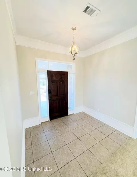 Entry Way - 151 Saint James, Grenada, MS 38901 photo 1 of 2