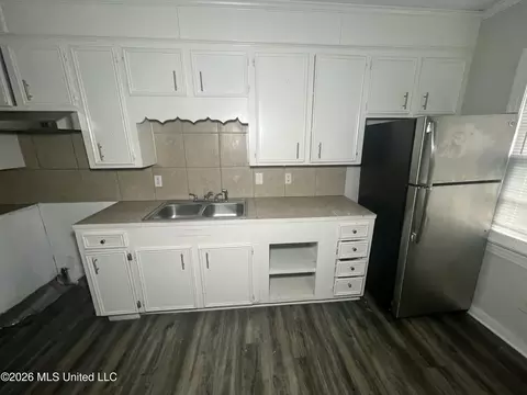 Other - 3645 Lee Dr, Jackson, MS 39212 photo 2 of 8