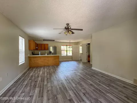 Living - 203 Pine Rdg, Pope, MS 38658 photo 1 of 5
