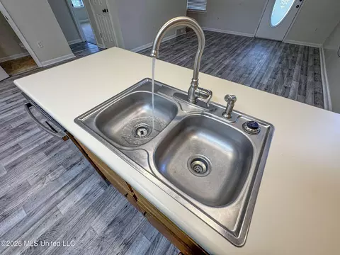 Kitchen - 203 Pine Rdg, Pope, MS 38658 photo 8 of 8