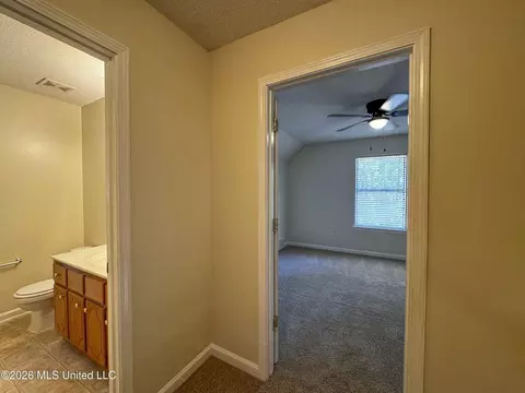 Entry Way - 203 Pine Rdg, Pope, MS 38658 photo 4 of 7