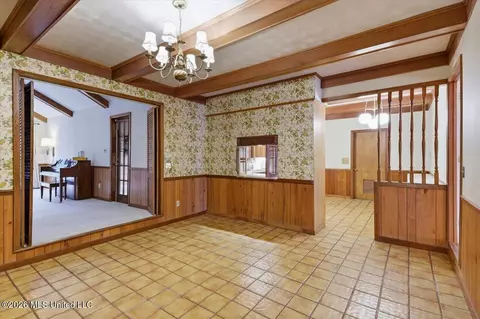 Dining - 144 Colonial Cir, Jackson, MS 39211 photo 2 of 2
