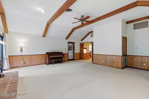 Living - 144 Colonial Cir, Jackson, MS 39211 photo 4 of 4