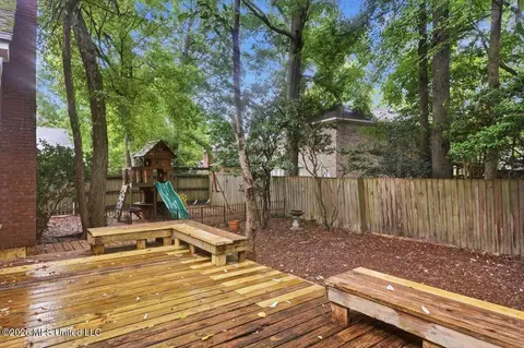 Exterior - 5115 Heatherton Dr, Jackson, MS 39211 photo 4 of 5