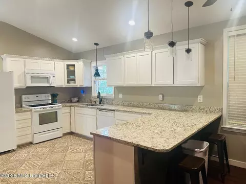 175 Brady Dr, Biloxi, MS 39531 photo 4