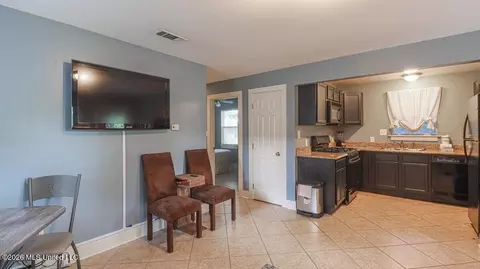 Entry Way - 403 Beverly Dr, Biloxi, MS 39530 photo 1 of 2