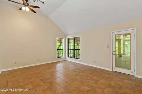 Living - 3751 Mound Rd, Wesson, MS 39191 photo 4 of 4